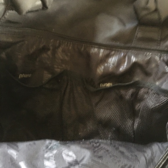 Lululemon Gym Bag - Picture 9 of 11